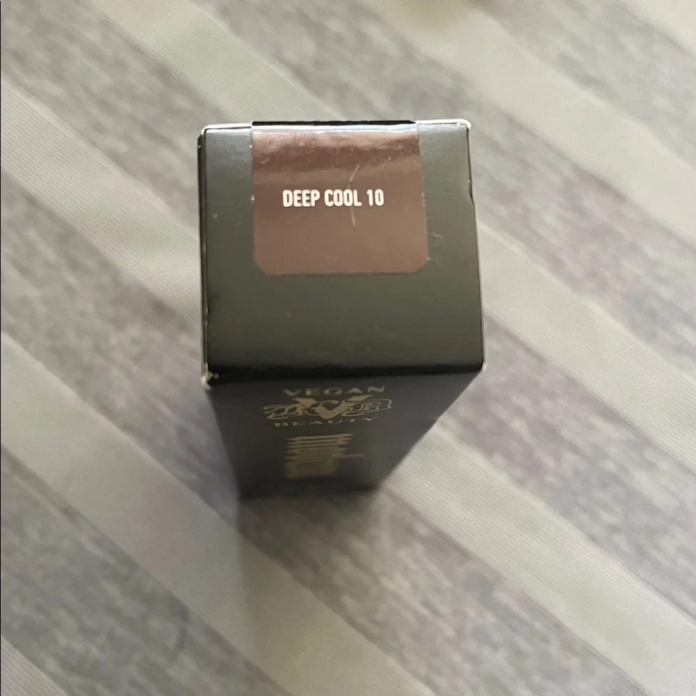 Kat Von D lightweight transfer